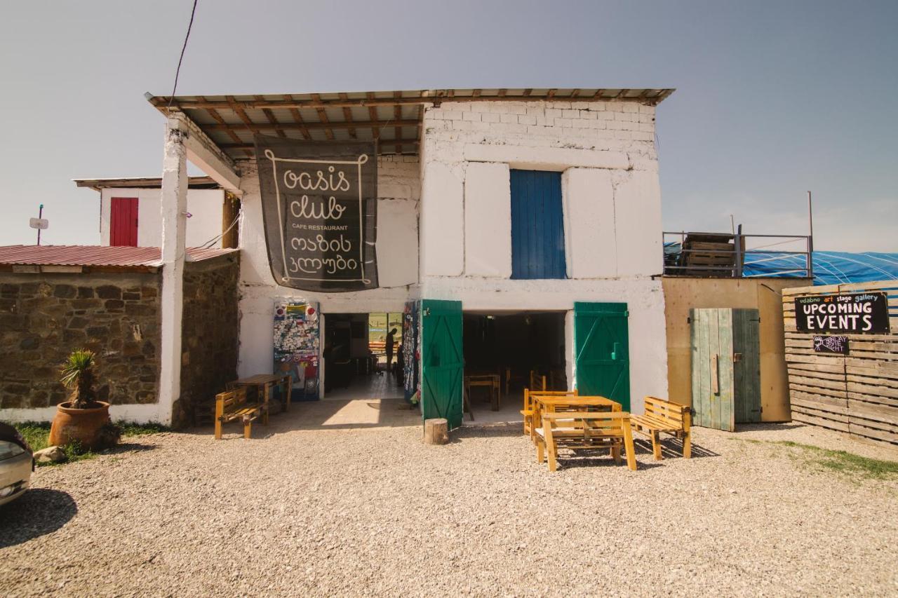 Udabno Hostel Luaran gambar